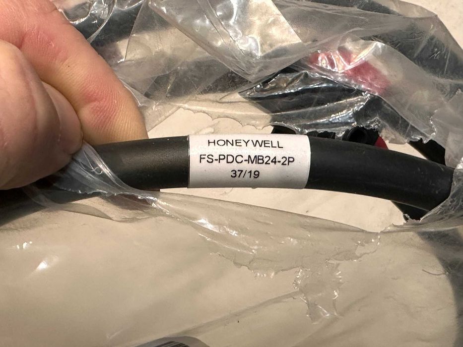HONEYWELL FS-PDC-MB24-2P power distr. cable dcs