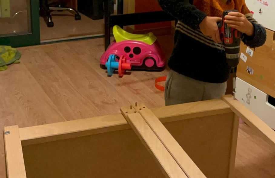 Fraldário IKEA SNIGLAR (como novo)| extras opcionais: colchão e capa (muda-fraldas) banco banho bebé