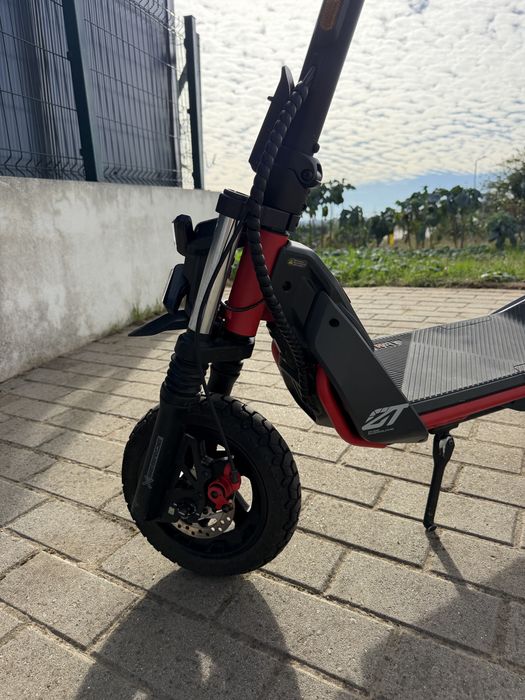 Trotinete eletrica Segway ZT3 pro