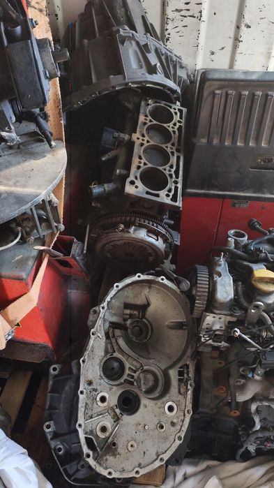 Motor e bloco do motor à venda