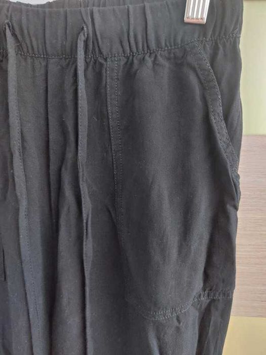 Czarne spodnie dresowe H&M