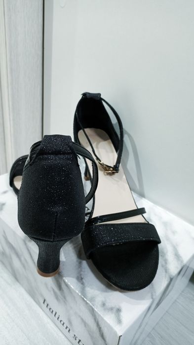 Продам босоножки женские 41 р.