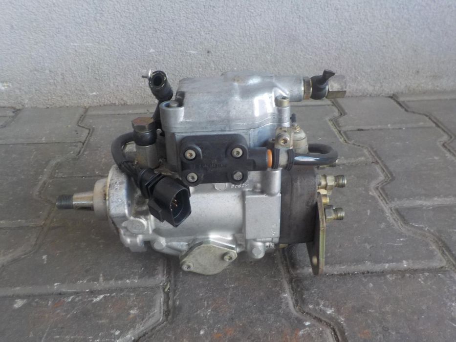 VW T4 LT 2.5 TDI POMPA WTRYSKOWA PALIWA 7PIN 074130107N