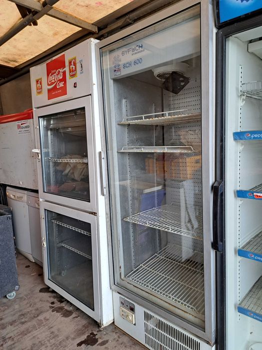 Chłodnie witryna dżwi szklane  duże dzielone lub nie