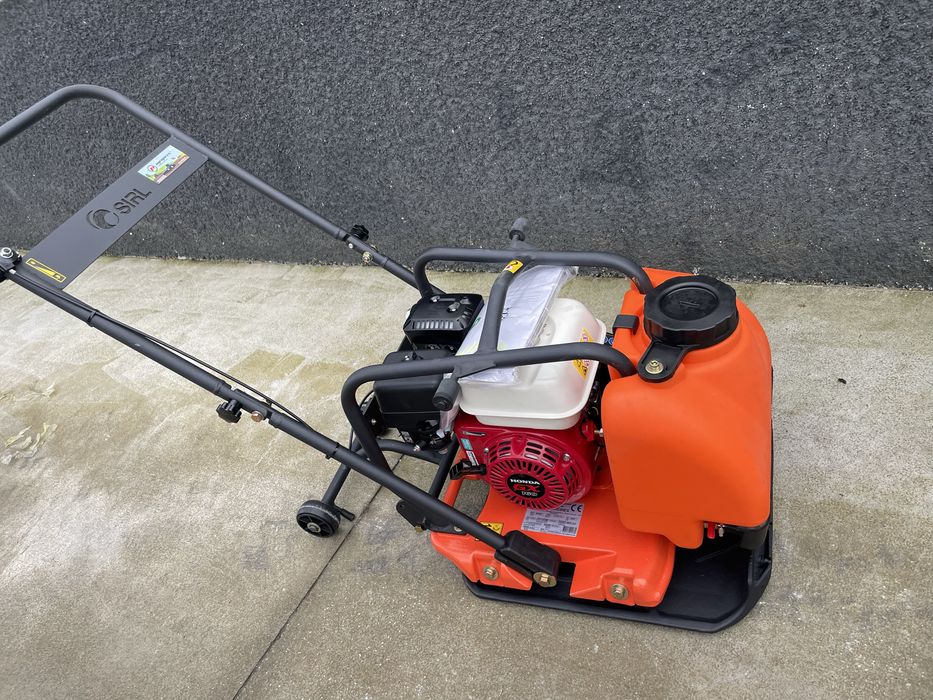 Placa compactadora com motor HONDA