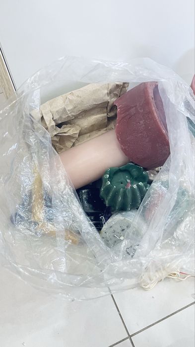 Wielka paka wosku i formy do robienia świec