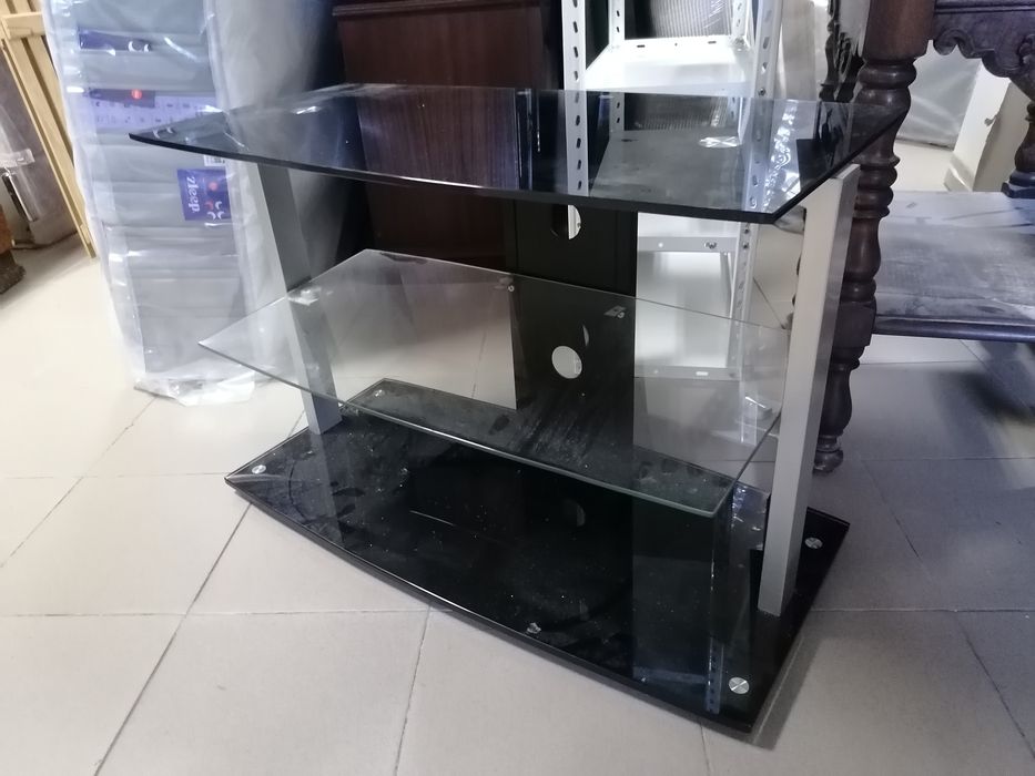 Móvel TV em vidro preto