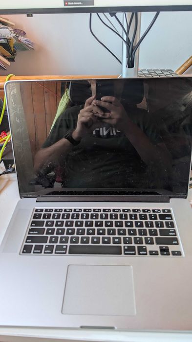 MacBook Pro 2015 15inch 16Gb/256Gb avariado