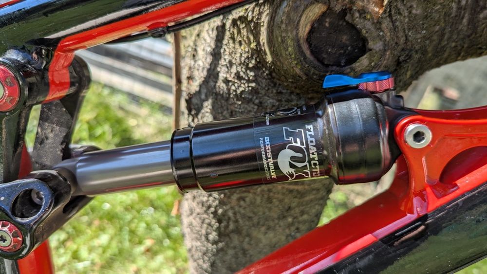 YT Wicked, Sram GX Shimano XT Hope Fox Float Rock Shox Yari