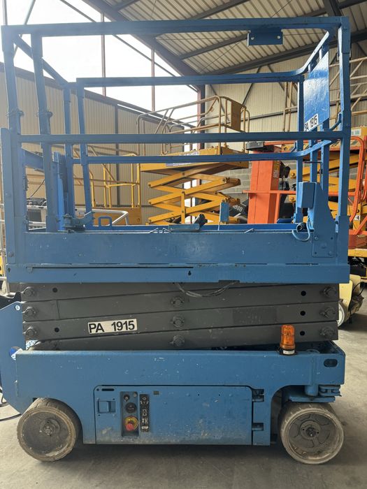 Plataforma elevatoria eletrica tesoura 8mt (usada)