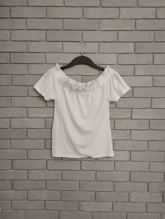 Biała bluzka XS z odkrytymi ramionami