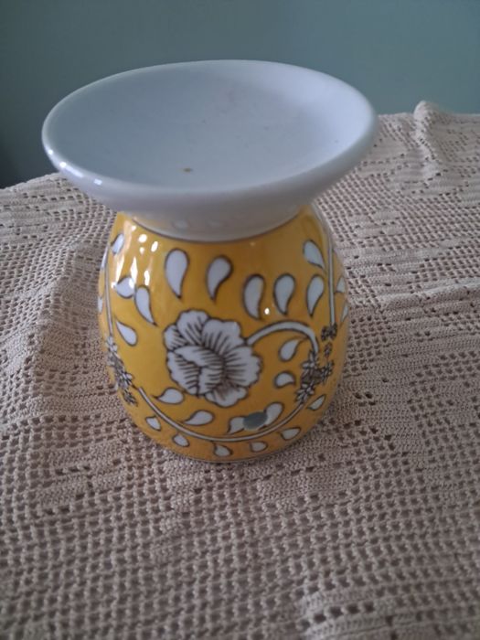 Queimador de óleos essenciais em cerâmica