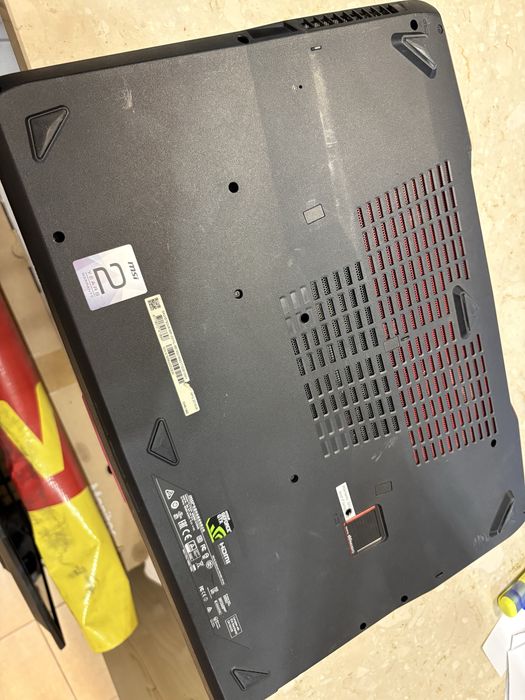 [4802/25] Laptop MSI - MS1815