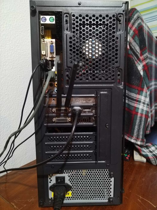 Venda ou troca Pc torre 120 Ssd + 320 Hd Especificações nas fotos.