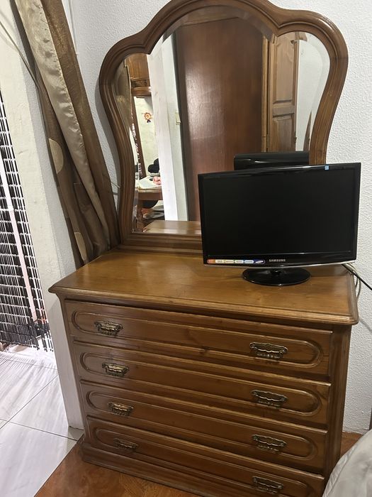 Mobilia de Quarto de Solteiro em Madeira