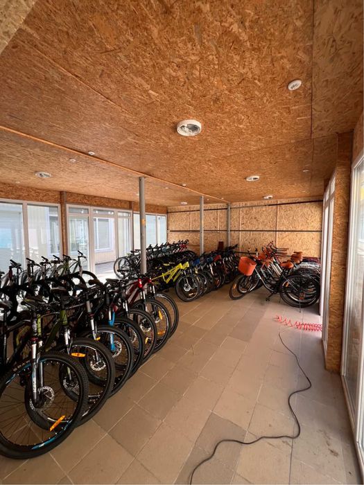 Веломагазин та майстерня(єдина на район)