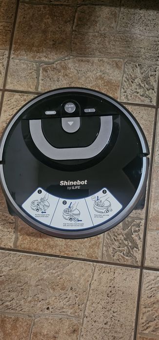 Jak roomba robot myjący