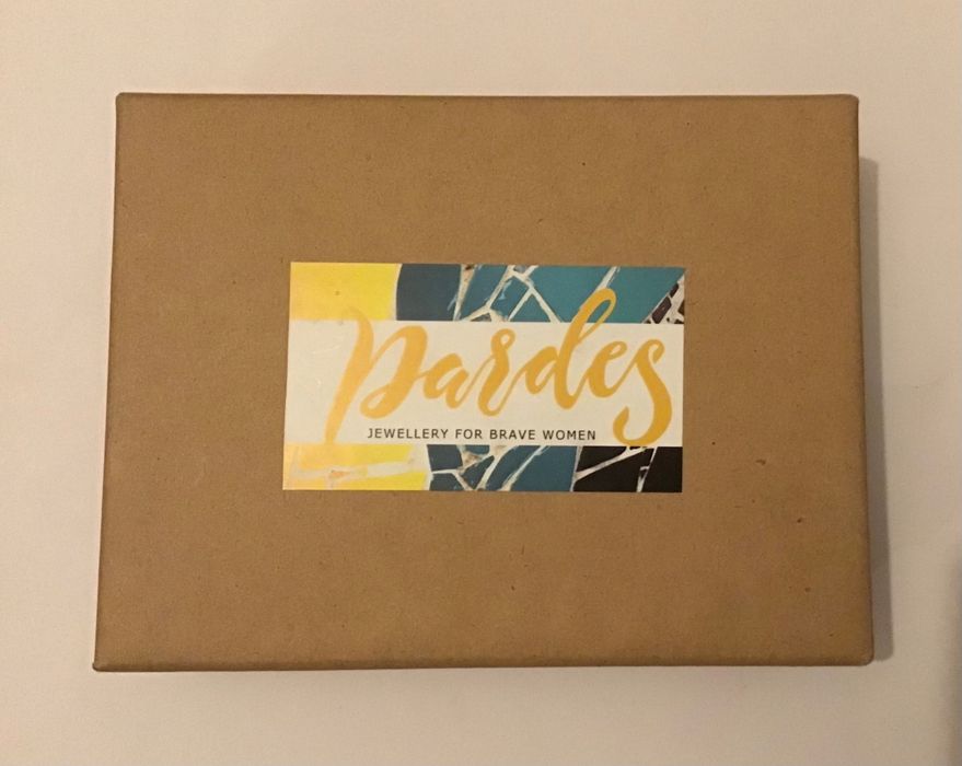 Colar e brincos marca pardes