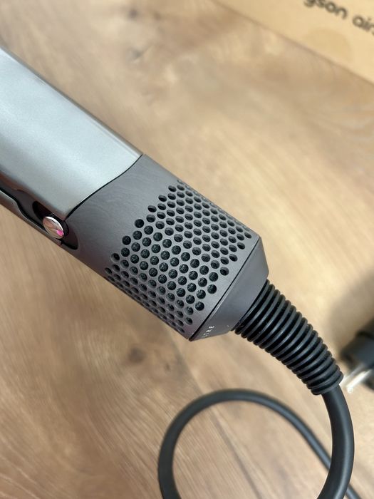 Dyson airstrait - aeroprostownica, na gwarancji