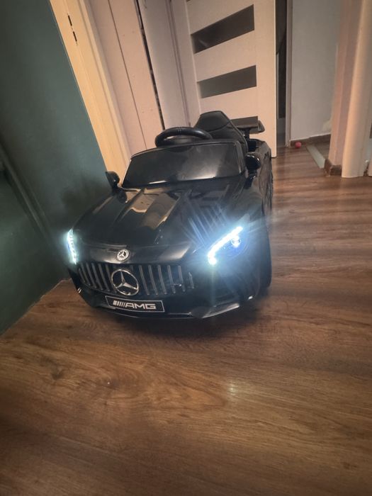 Auto sterowane pilotem dla dziecka