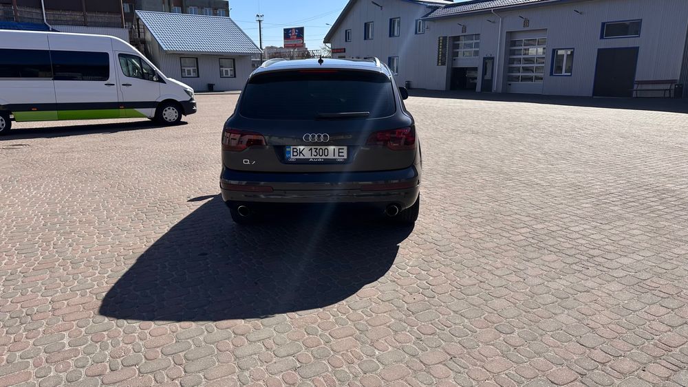Авто Ауді Q7 2007рік