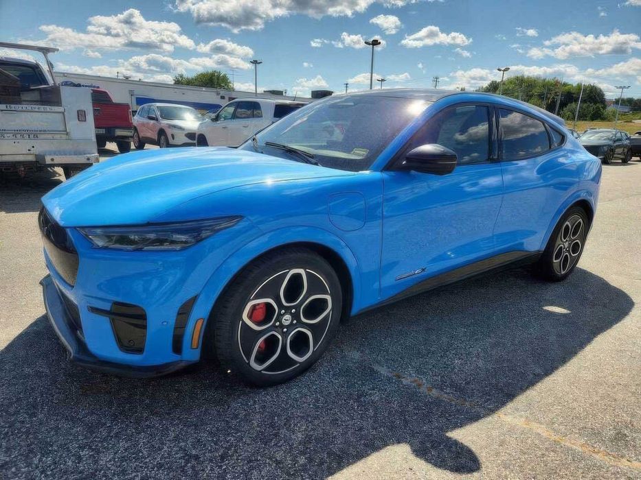 Ford Mustang Mach-E Premium      2023