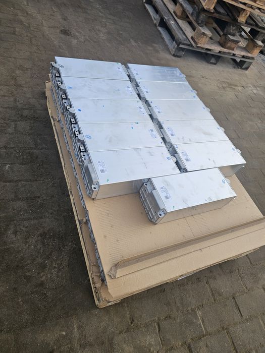 Lg chem 6s2p 2,7 kwh  magazyn energi bank fotowoltaika porsche taycan