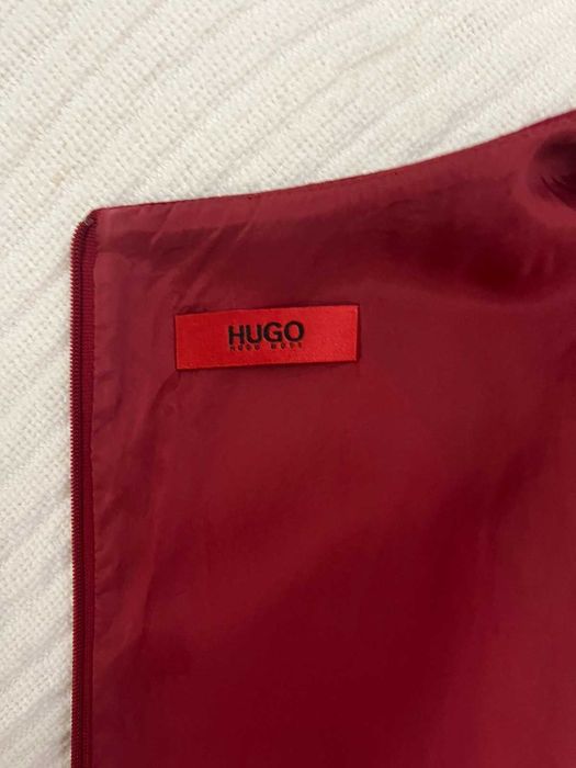 Неймовірна сукня бренду hugo boss