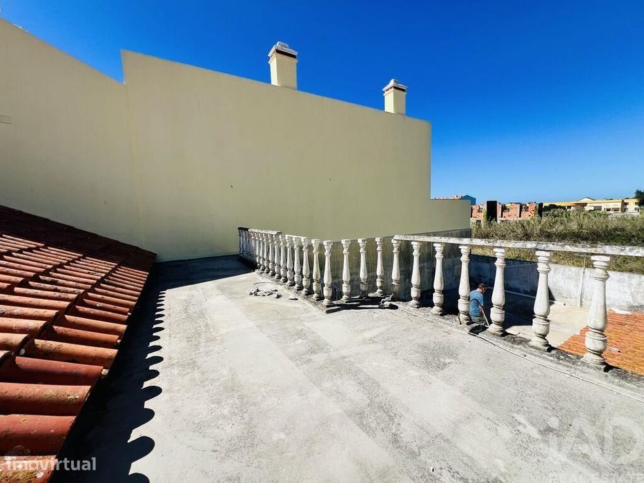 Moradia geminada T3 em Peniche de 70 m2