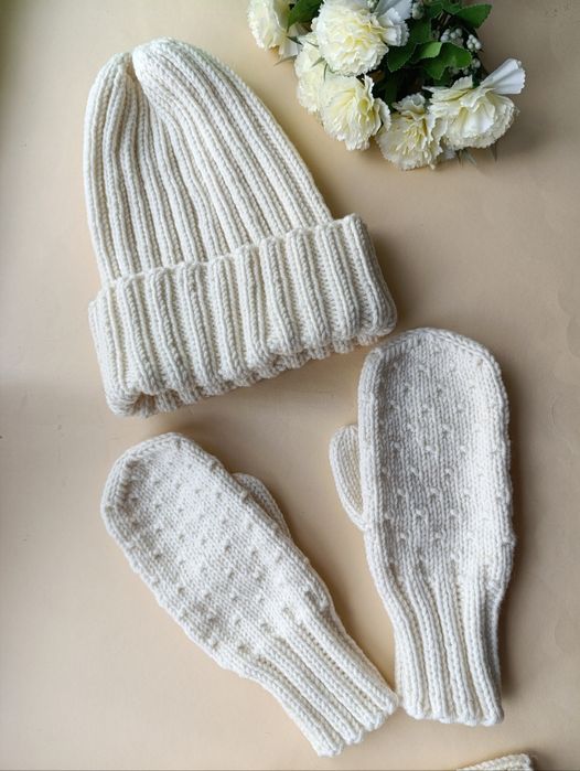 В'язані вироби ручної роботи Балаклава в'язана трендова шолом кроше че