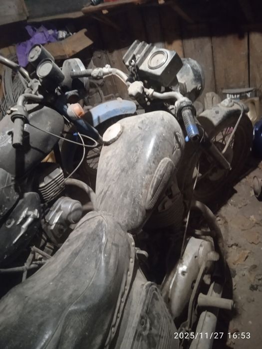 Продам мотоцикл  Їж Планета і Мінськ