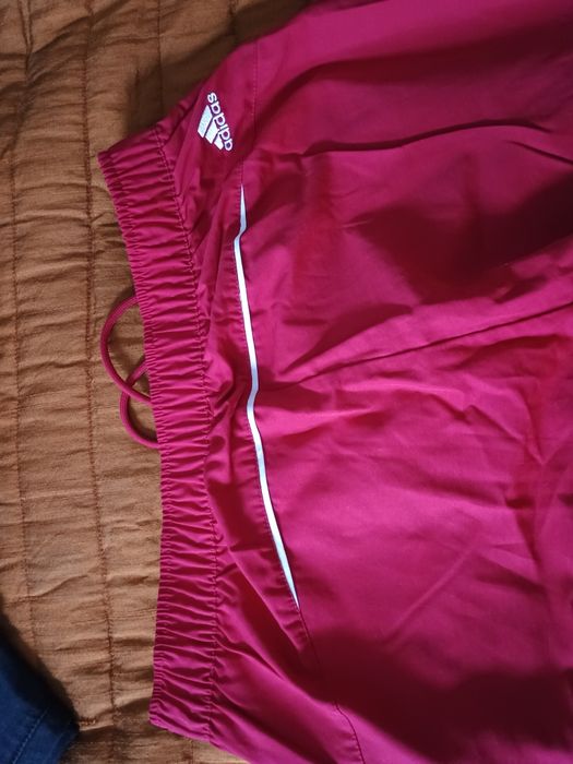 Czerwone spodnie lekko ocieplane ADIDAS roz.M