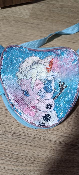 Torebka z cekinami Frozen. Może być motyw Elzy lub Olafa