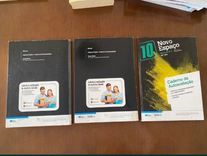 Livros "Novo espaço" - Matemática A 10°ano