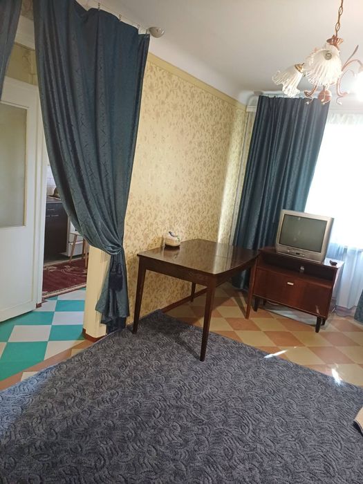 Сдам 2 к квартиру, р-н Центра.