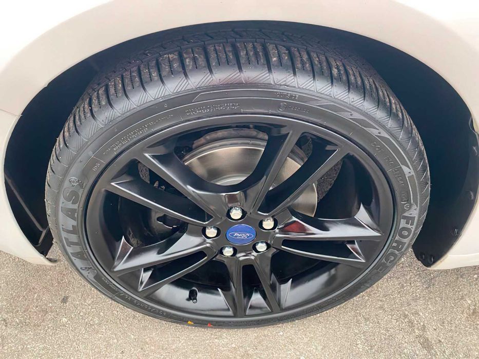 Ford Fusion Titanium      2016