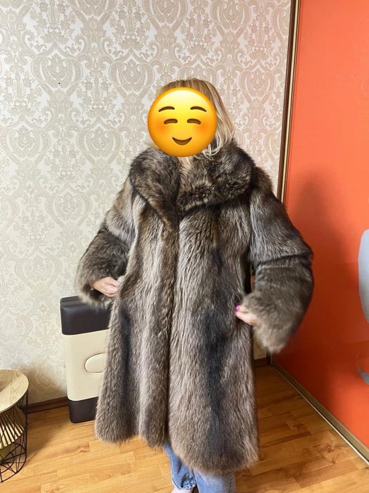 Шуба з натуральнього хутра єнота