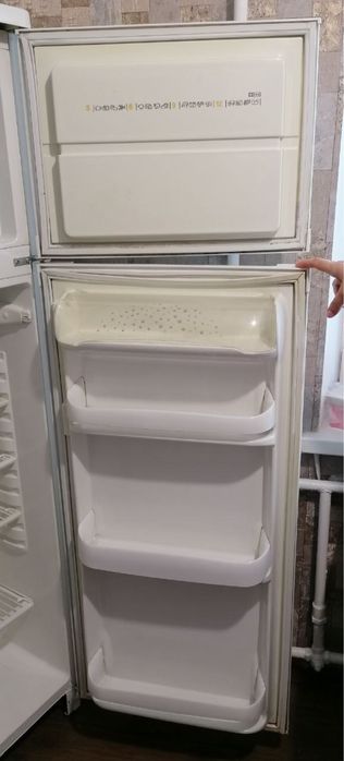Холодильник Zanussi