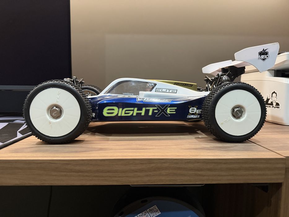 TLR 8ight-X/XE Elite