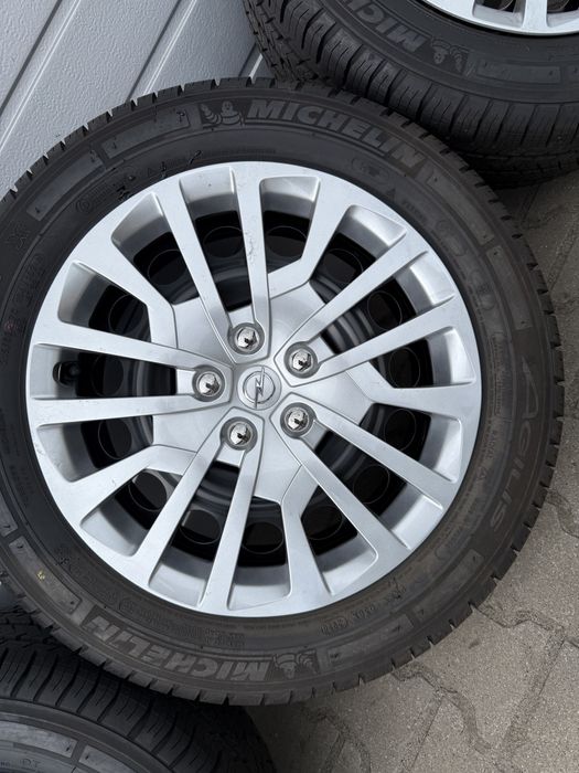 Koła Opel Vivaro 17” 215/60/17C Michelin 5x108