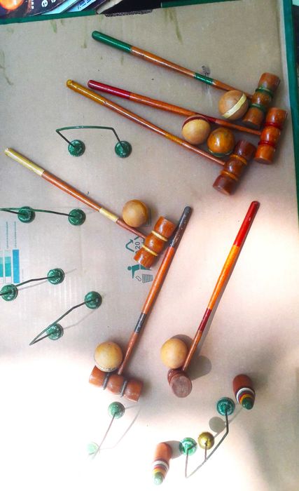Jogo de croquet de mesa ( "table croquet" )