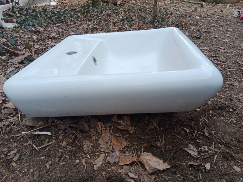 Umywalka łazienkowa duża