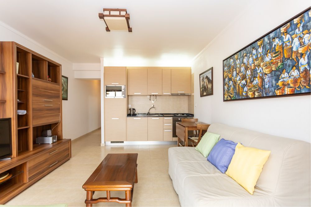 Apartamento T1 - 1ª Linha da praia c/garagem wi-fe