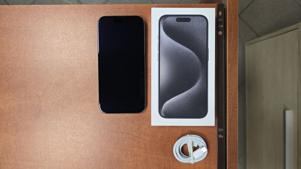iPhone 15 Pro 256GB czarny, stan bdb
