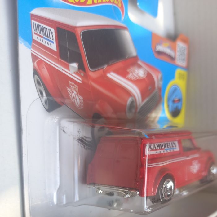 Hot wheels 67 austin mini van saiu no ano 2015