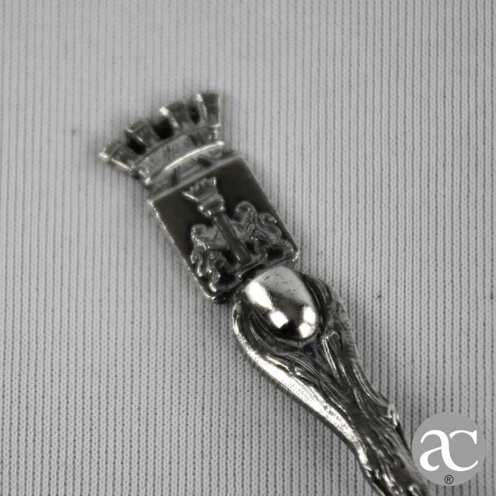 Colher de Souvenir forma de folha brasão e inscrição no cabo “Ajaccio”