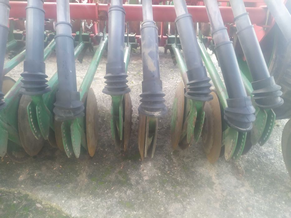 Agregat uprawowo-siewny UNIA 3/900D