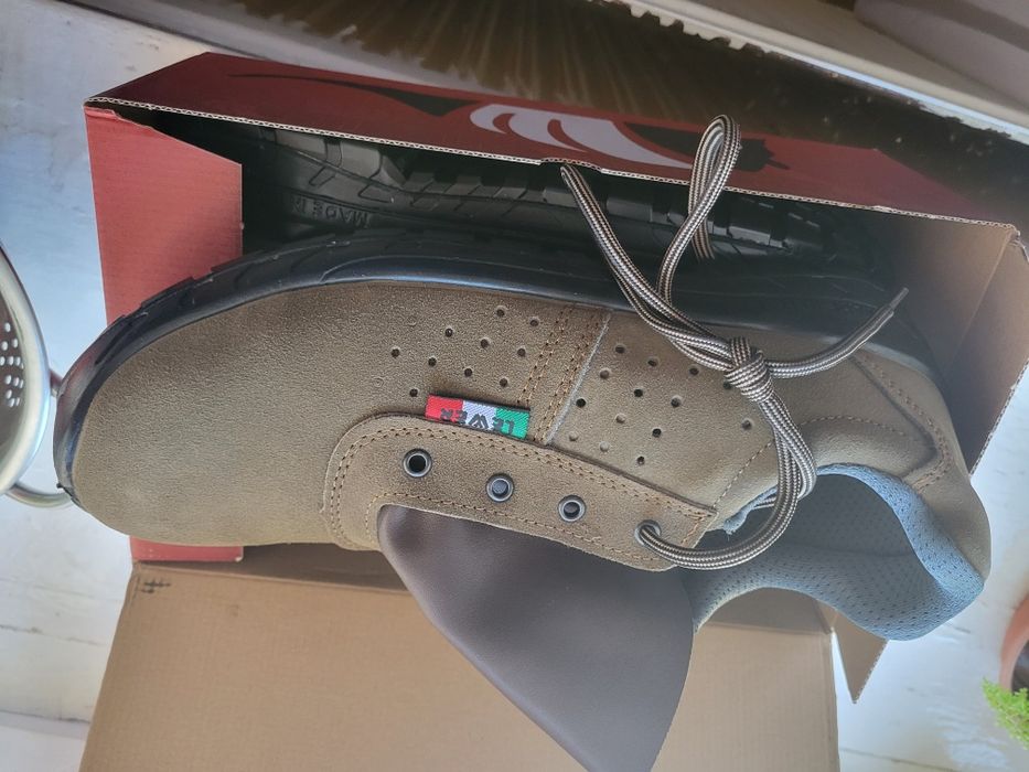 Buty robocze z podnoskiem