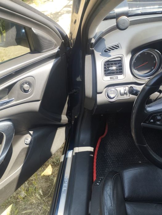 Опель інсігнія 2011р.в  4х4 2.0 дизель