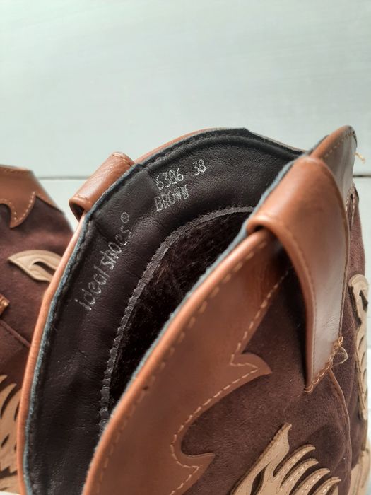 Botas cano camurça NOVAS